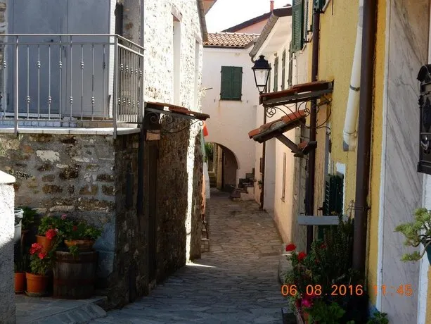 Casa Romantica in Liguria - Image 1