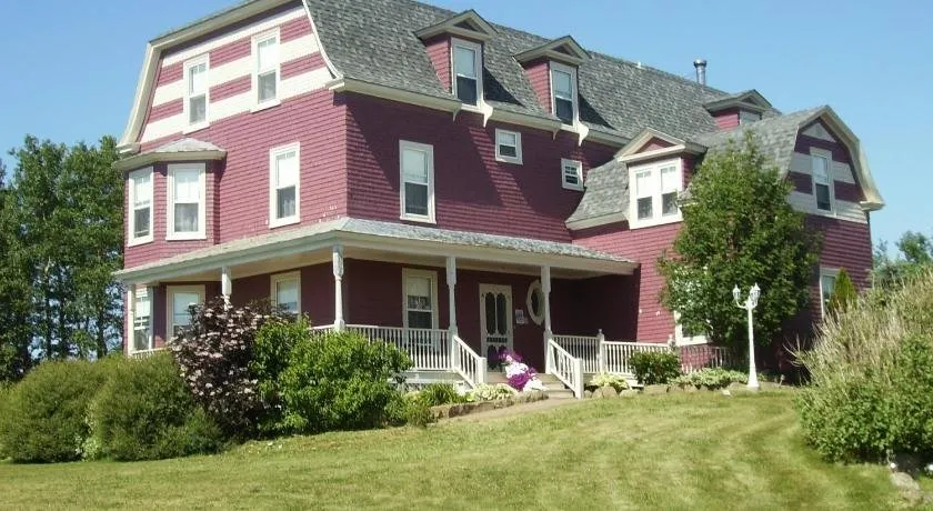 Hillcrest Hall Country Inn - Image 1