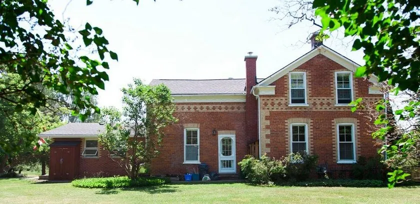 3 Sisters Bed & Breakfast - Image 1