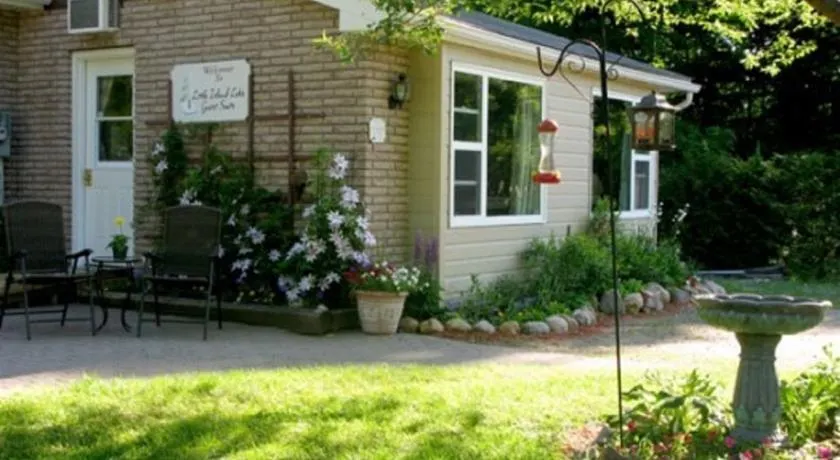 Little Island Lake Guest Suite - Image 1