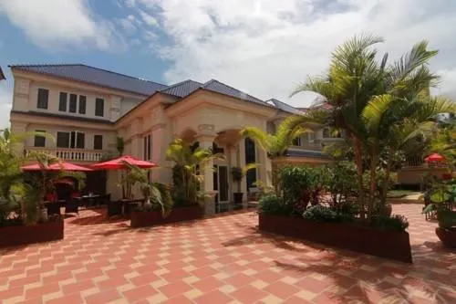 Villa D' Artagnan Hotel & Restaurant - Image 1