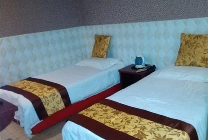 Yichang Longfeng Inn - Image 1