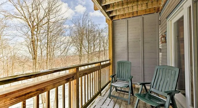 Ski-in/Ski-out Luxury Condo at Jay Peak Resort - Image 1
