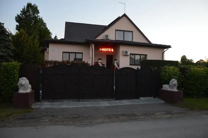 S. Ponycius Hotel Banga - Image 1