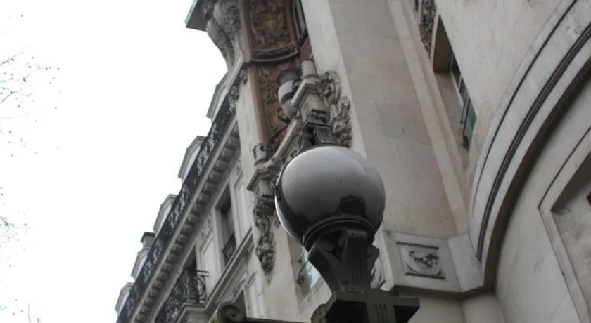 Dreamyflat - In the Marais - Image 1