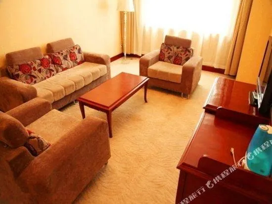 Xining Saline Lake Hairun Hotel - Image 1