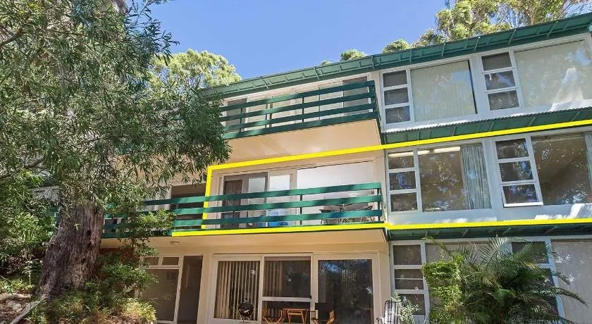 3 'Far Horizons' 77 Ronald Avenue - cosy comfortable unit with filtered views - Image 1