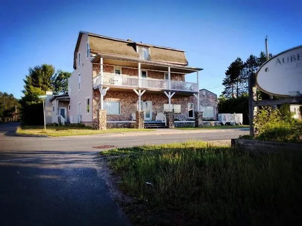 Prince Hotel - Image 1