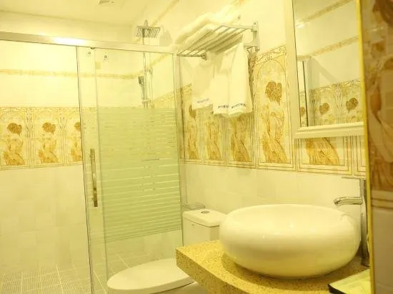 Xinhewan Business Hotel - Image 1
