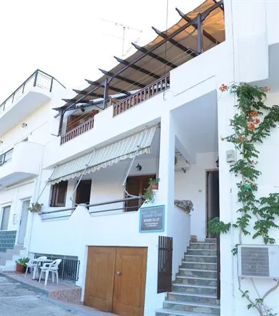 Tassoula Rooms - Image 1