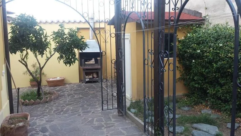 Villetta Prato - Image 1
