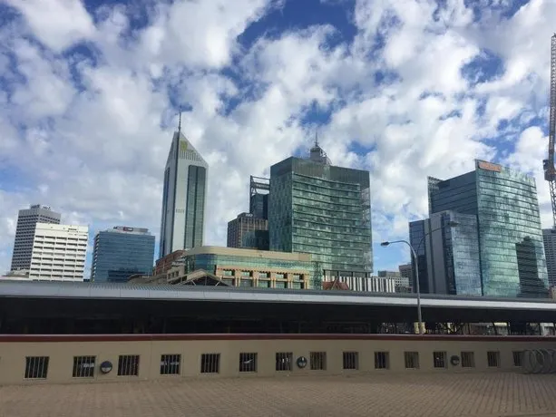 Garden City Short Stays - Image 1