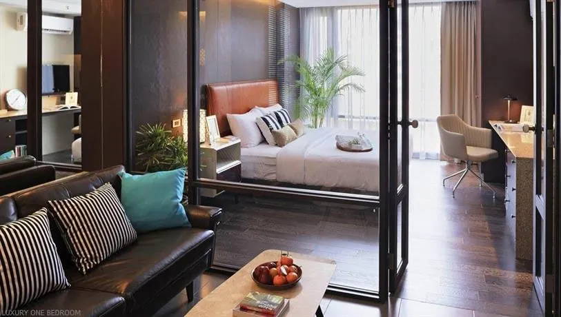 Balcony Courtyard Sriracha Hotel & Serviced Apartments - Image 1