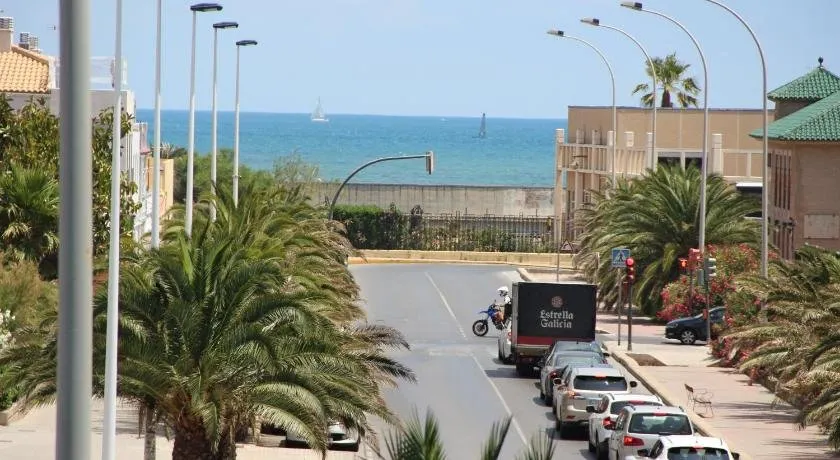 Apartamento en la playa Malvarrosa - Image 1