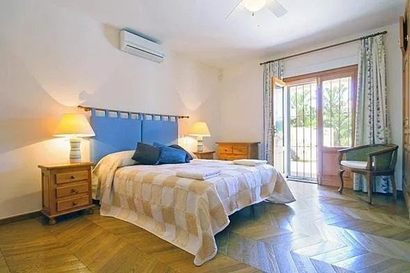 Oleander Javea - Image 1