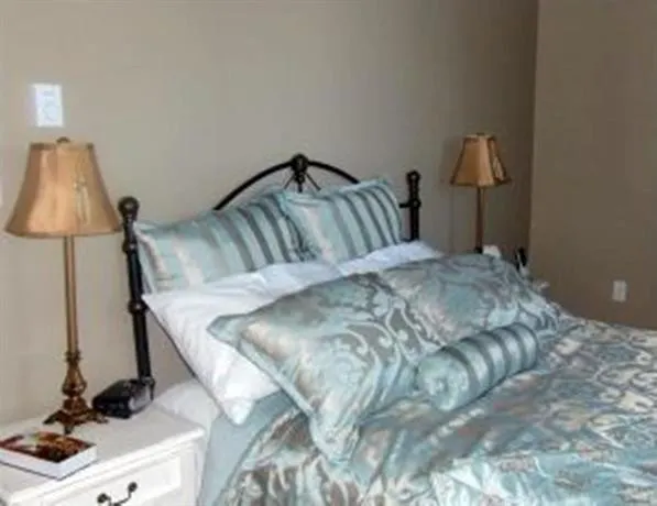 A Schooner Inn - Image 1