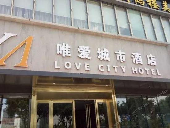 Love.City.hotel - Image 1