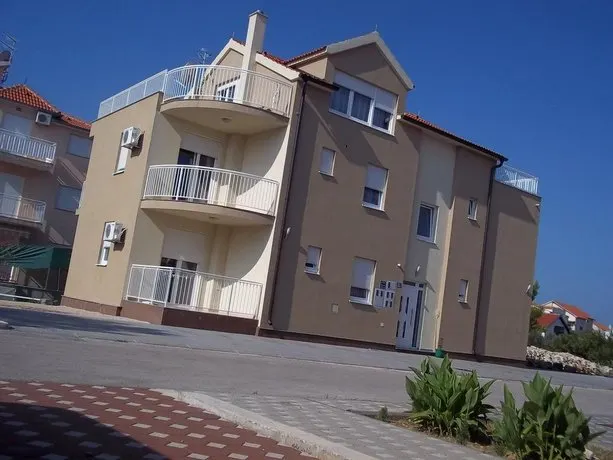 Vila Ivančica 2 - Image 1