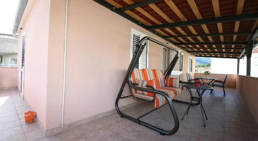 Apartman Mirica Solin - Image 1