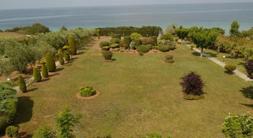 Beach house - Image 1