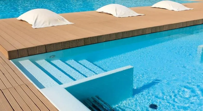 Casa Bianca Apartments - Image 1