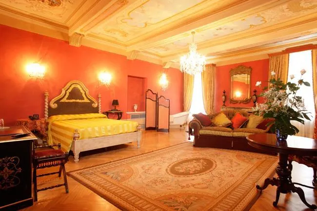 Palazzo Quaranta - Image 1