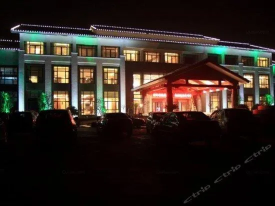 Soluxe Hotel Wuxi Heyi - Image 1