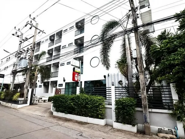 NIDA Rooms Ladkrabang 88 Silver - Image 1