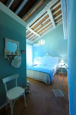 Upupa di Villa Casino Riva SANIFICAZIONE QUOTIDIANA - Image 1