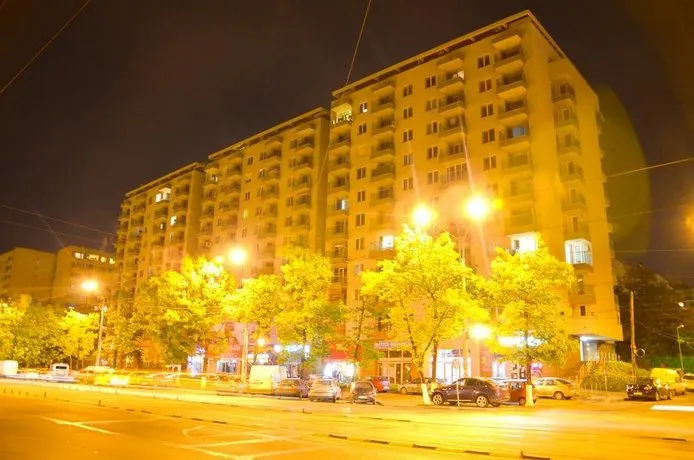 Rose Garden Rezidence Apartments - Image 1