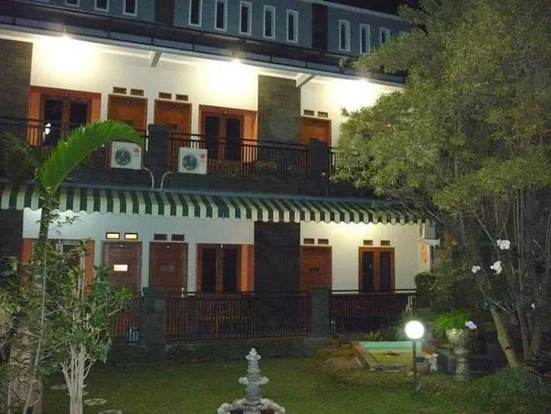 OYO 1446 Patradissa Hotel - Image 1