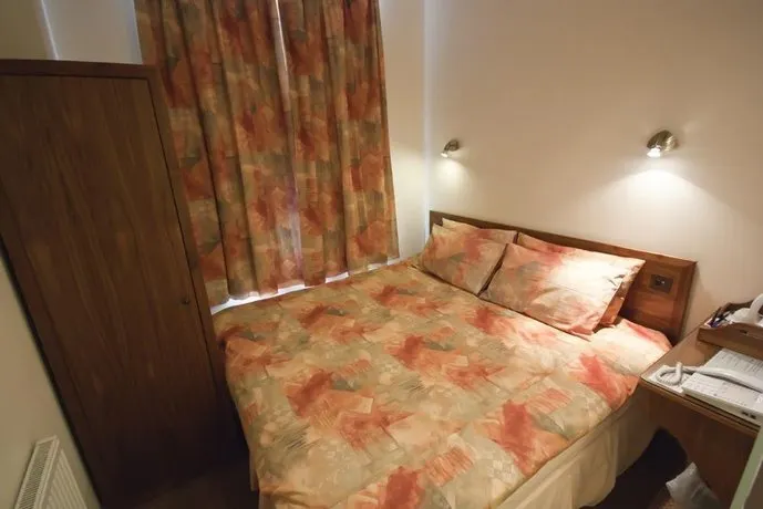 The Robin 2 Hotel - Image 1