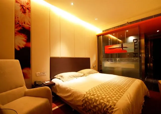 Motel 168 Chongqing ShangQingSi Road Inn - Image 1