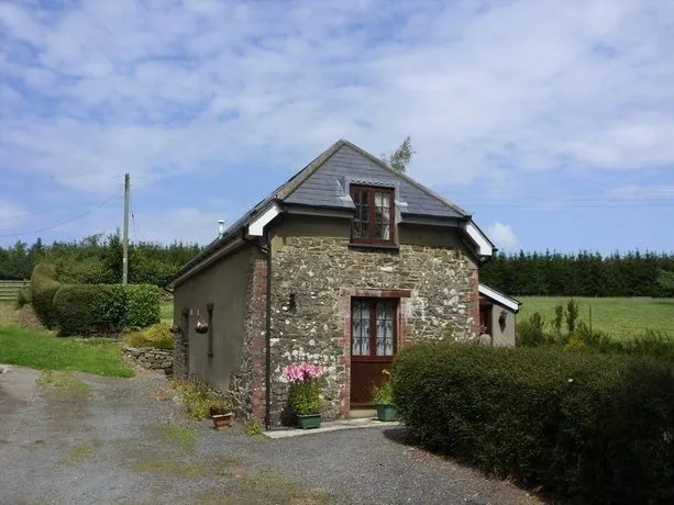 East Hook Holiday Cottages - Image 1