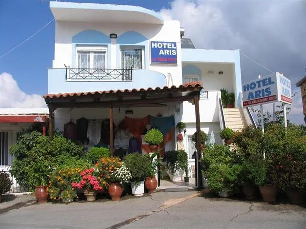 Aris Rooms - Image 1