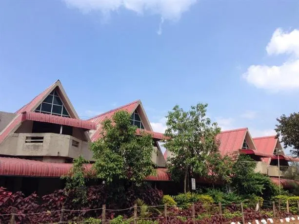 Savshanti Hill Resort - Image 1