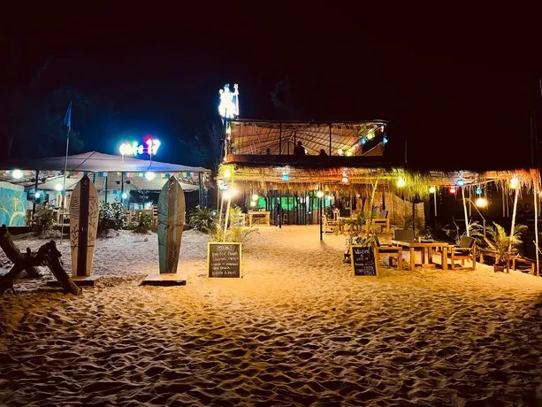 Lotus Oasis Beach Huts Village/Yoga Resort - Image 1
