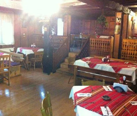 Rekata Hotel - Image 1