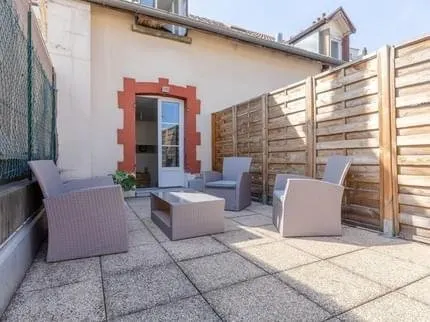 La Terrasse - Appartement Cosy et Parking à Grenoble - Image 1