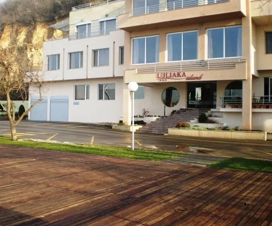 Luliaka Hotel - Image 1