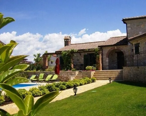 Villas Sv. Lovrec by Istarski Dvori - Image 1