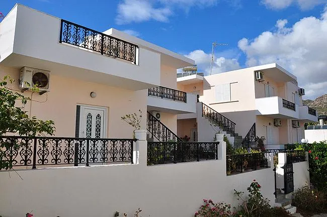 Golden Star Apartments - Image 1