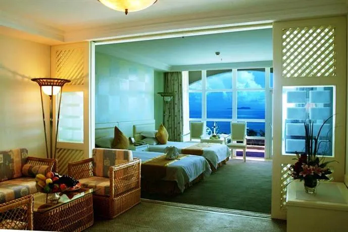 Sanya Huayuan Hot Spring Seaview Resort - Image 1