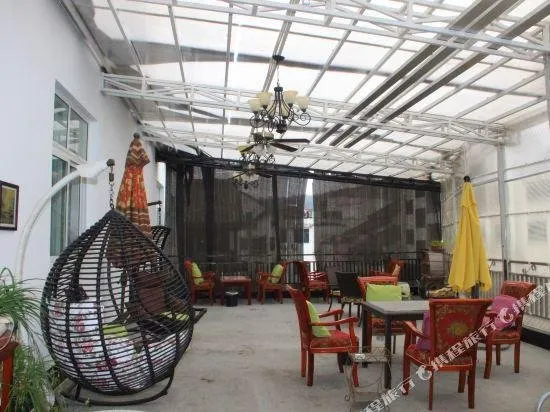 Jianmenguan Sanding Hotel - Image 1