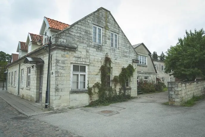 Arina Guest Apartment - Image 1