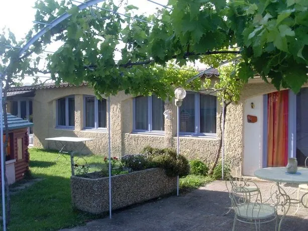 Les Bartavelles - Image 1