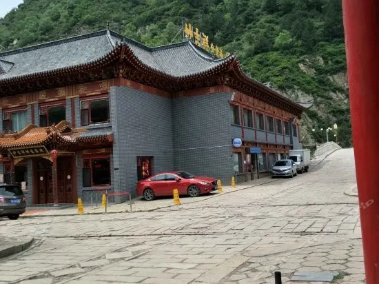 Yijie Hotel Wutaishan Zhenruju - Image 1