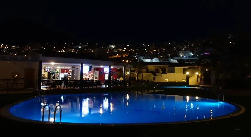 Ocean View Top floor Spacious One Bedroom WI-FI Pool - Image 1