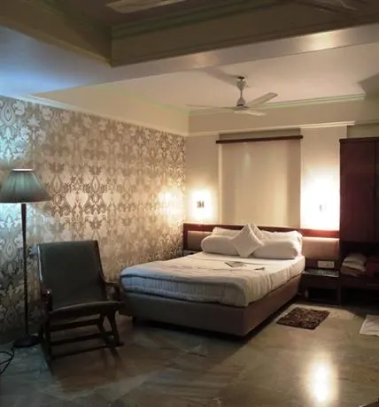 Hotel Peace Park - Image 1
