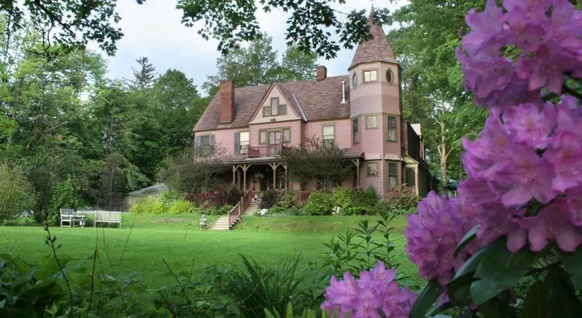 Rookwood Inn - Image 1